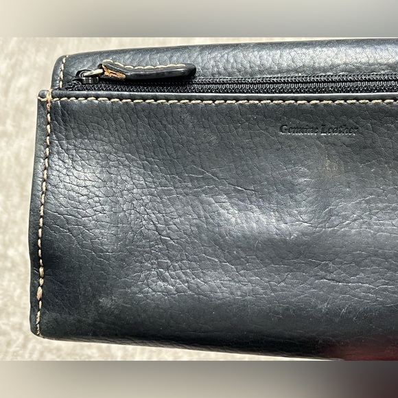 CLEARANCE! Fossil leather wallet black - Picture 10 of 16